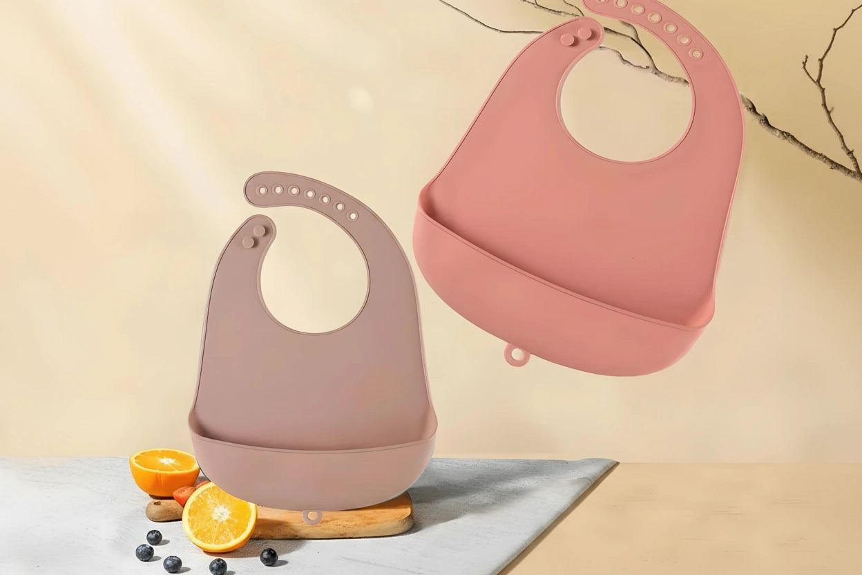 Bavoir réglable et imperméable pour bébé en silicone souple (anti-bave, sans BPA)